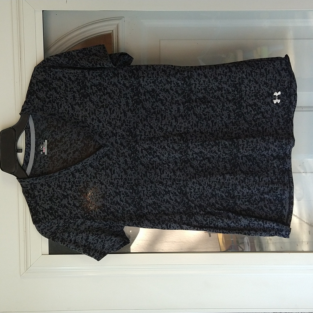 Under armour women's lg top gray and black